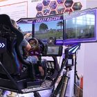 A simulação do parque monta Vr que compete o simulador, carro Motionvr que conduz o simulador