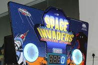 Máquina de jogo contrária do ataque do Space Invader do jogo de vídeo